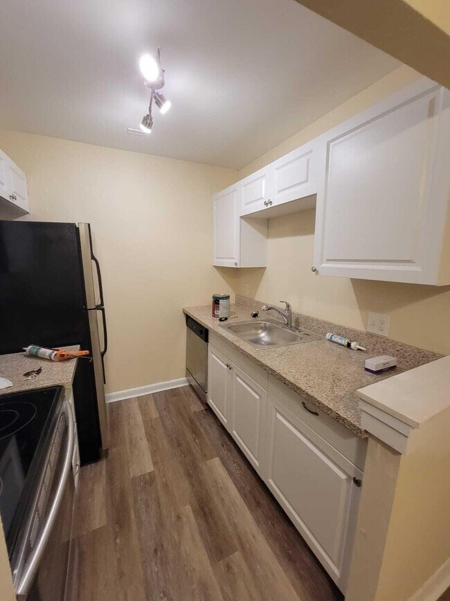 Building Photo - 1500 N Congress Ave