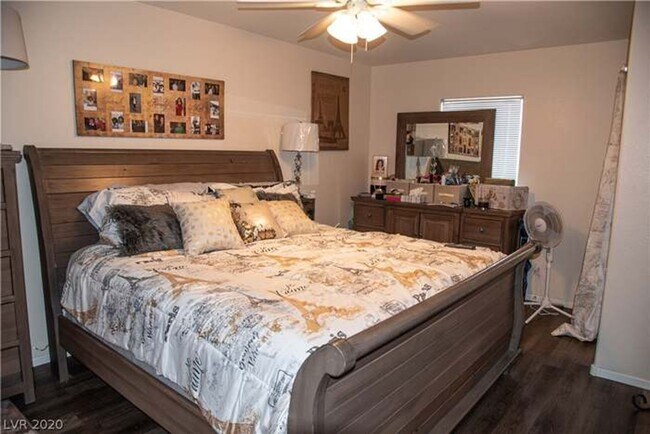 Building Photo - Northwest 3 bed, Lots of Amenities!