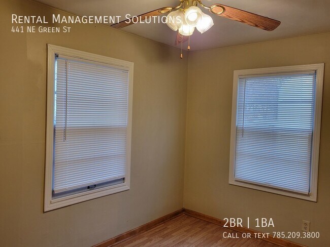 Building Photo - *2-CAR GARAGE* 441 NE Green St - 2 BED/1 BATH
