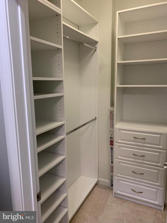 Building Photo - 901 N Penn St