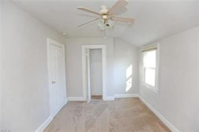 Building Photo - Cute bungalow rental in Cradock!