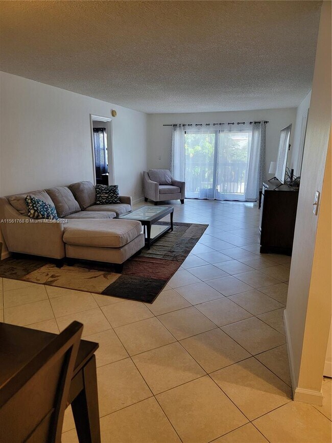 Building Photo - 1301 NE 7th St