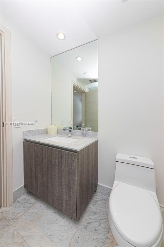 Building Photo - 801 S Miami Ave