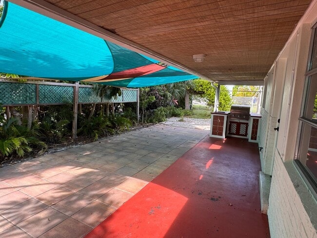 Building Photo - 120 Coquina St