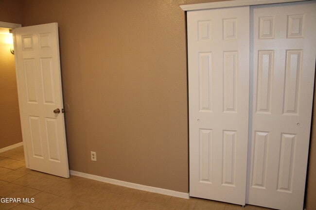 Building Photo - 3120 Voss Dr