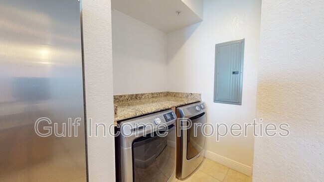 Building Photo - 2715 Terra Ceia Bay Blvd