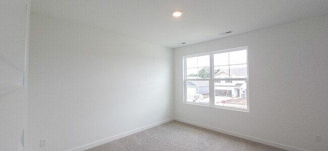 Building Photo - 4215 Viceroy St