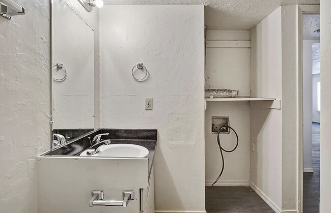Building Photo - 2813 NW 59th St