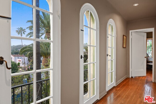 Building Photo - 6717 Whitley Terrace