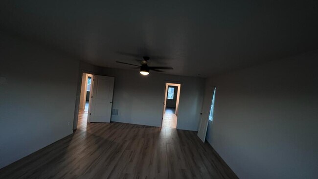 Building Photo - 2168 N Cloverleaf Wy