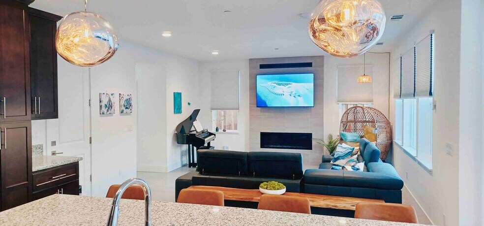 Building Photo - 8742 Hayes Cir