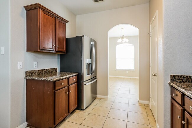 Building Photo - 2120 Foxglove Ct