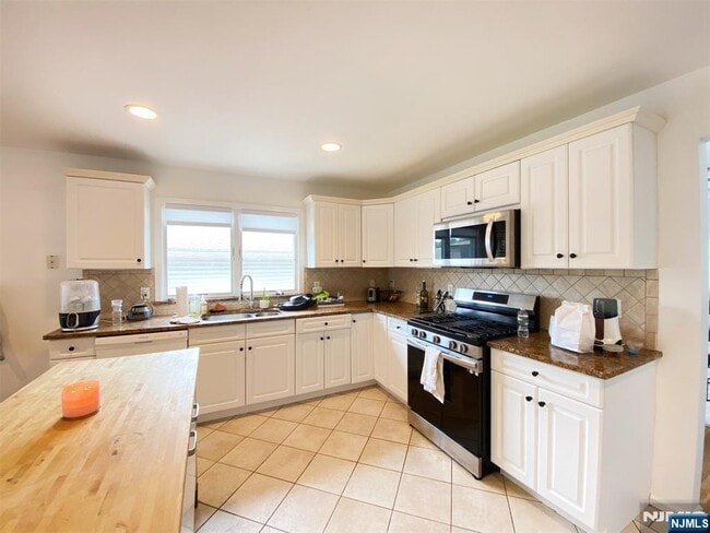 Building Photo - 118B Temple Terrace