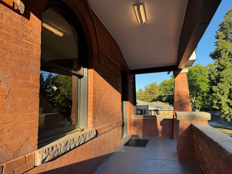 Building Photo - 2635 W 33rd Ave