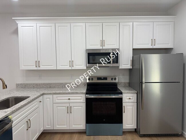 Building Photo - 1852 Wilberforce St