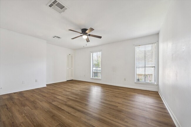 Building Photo - 6645 Wanda Ln