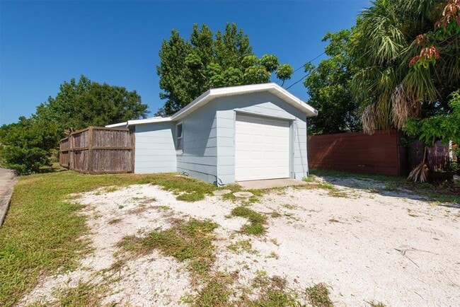 Building Photo - 1101 28th St N