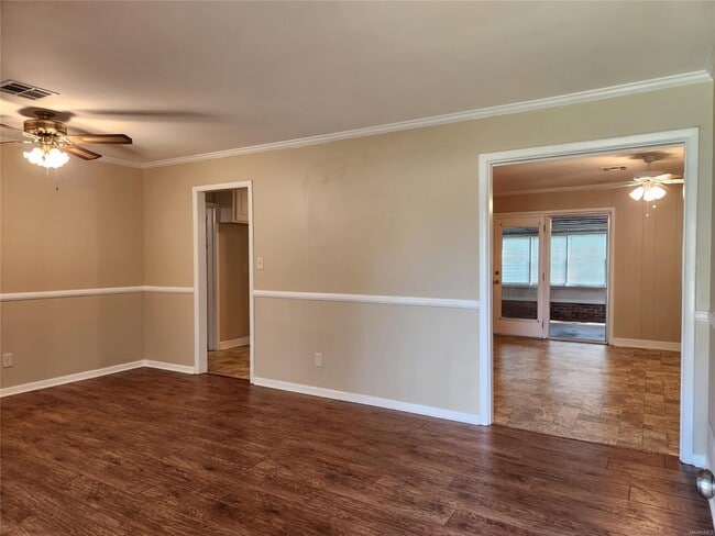 Building Photo - 211 Edgewood Ave