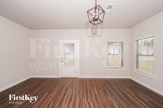 Building Photo - 1325 Brookhaven Dr