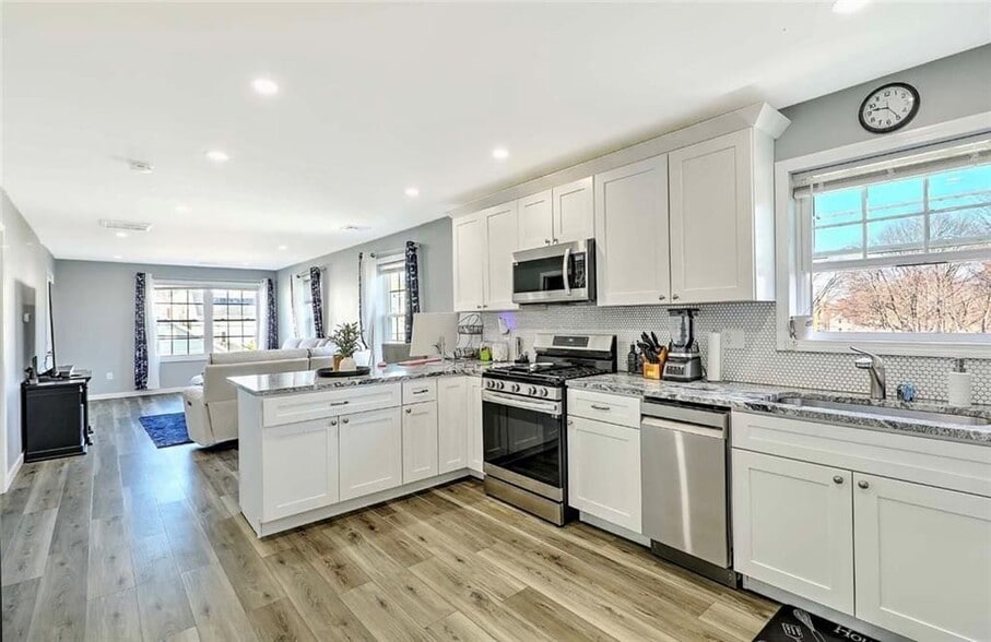 Building Photo - 119 Bowdoin St