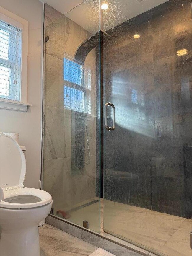 Building Photo - 3415 Isherwood Pl