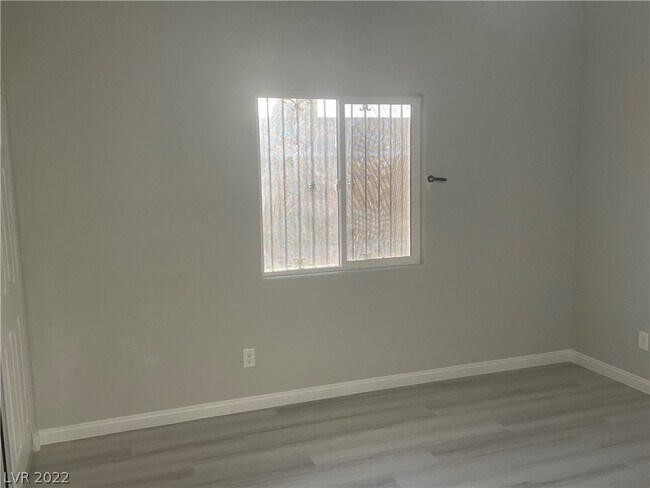 Building Photo - 4966 Andover Dr