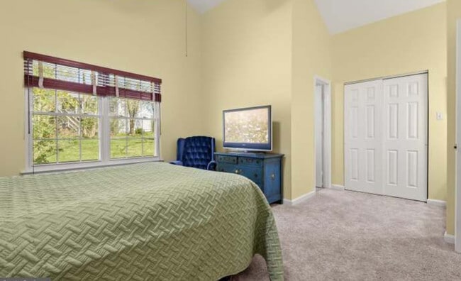 Building Photo - 12909 Summer Hill Dr
