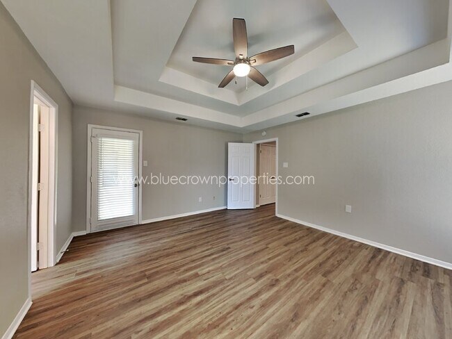 Building Photo - 615 Stoneybrook Dr