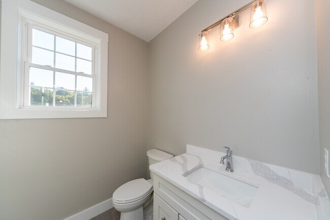 Building Photo - 61 Boutelle Rd