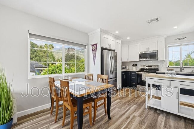 Building Photo - 1668 Bellford Ave