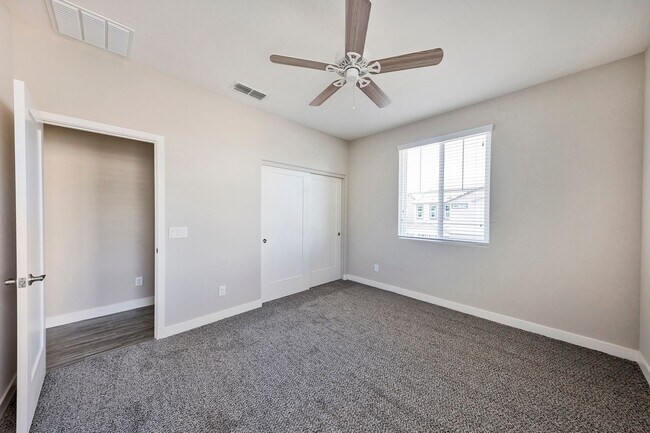 Building Photo - 2327 S Wycliff Cir