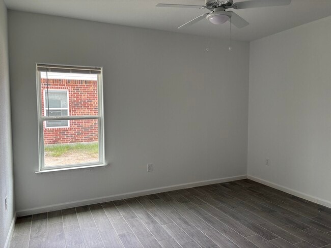 Building Photo - 311 Rosalinda Dr