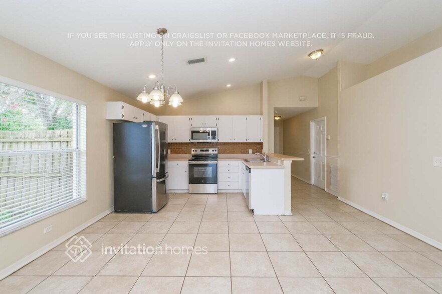 Building Photo - 22205 Breaker Point Ln
