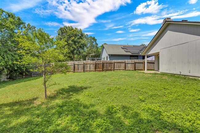 Building Photo - 12312 Yarmont Way