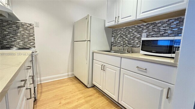 Building Photo - 62 Andover C