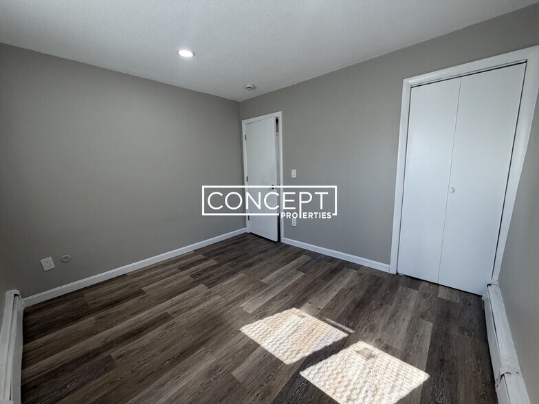 Building Photo - 226 Parker Hill Ave