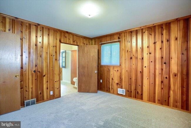 Building Photo - 107 Birch Ct