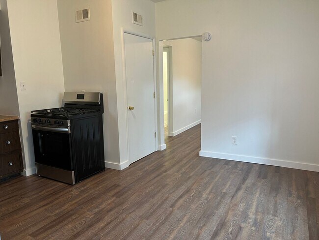 Building Photo - 921 Moneta Wy