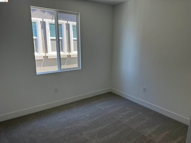 Building Photo - 4661 Caufield Wy