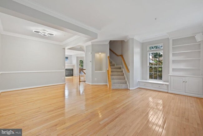 Building Photo - 726 Catts Tavern Dr