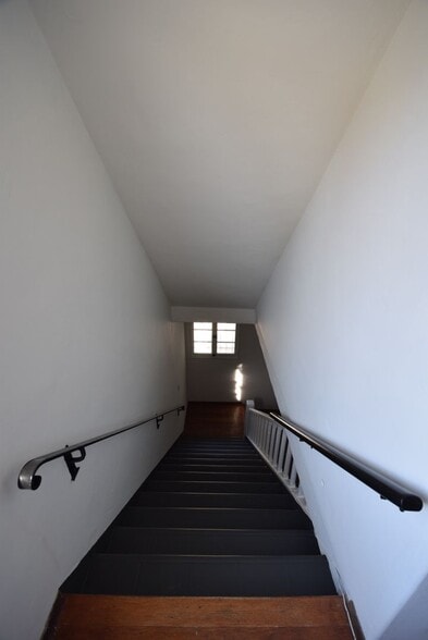 Building Photo - 1008 Orange Grv Ave