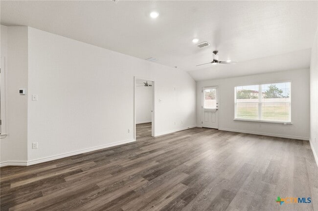 Building Photo - 1106 Lindsey Dr