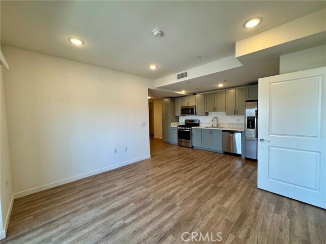 Building Photo - 1025 S Berendo St
