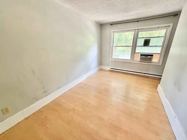 Building Photo - 515-517-517 S Willard St
