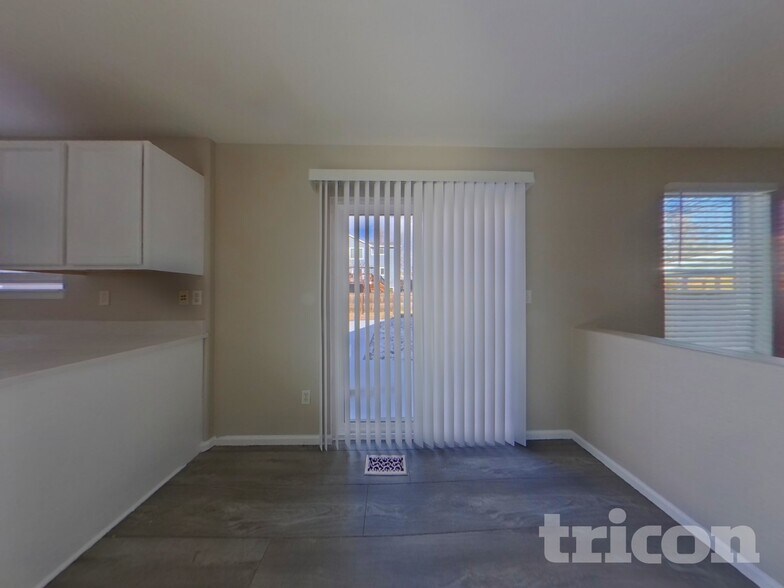 Building Photo - 2691 E 132nd Ave