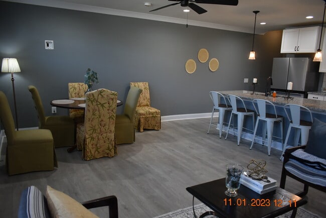 Dining - 1732 Arbor Hills Dr SE