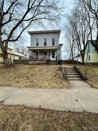 Building Photo - 722 N James St