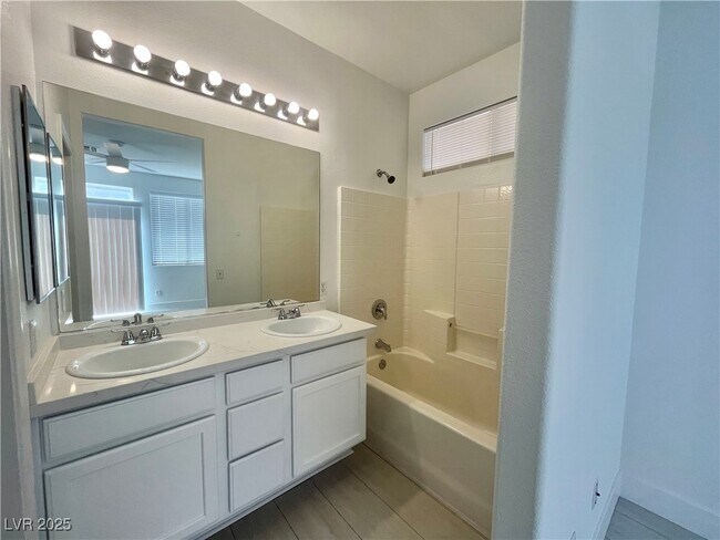 Building Photo - 10748 Tuscan Ct