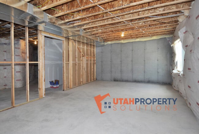 Building Photo - 1748 N 3720 W