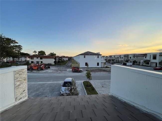 Building Photo - 813 NE 211th St